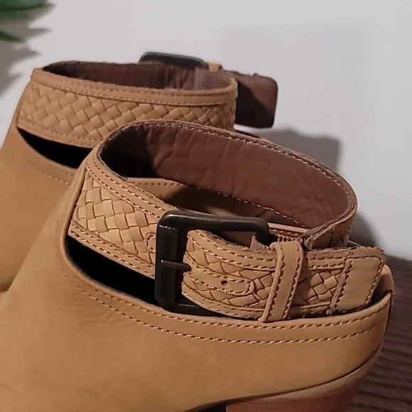 💥CREVO Eva Leather Tan Ankle Boot Block Heel Shooties🍹 Womens Size 8 - Picture 3 of 9